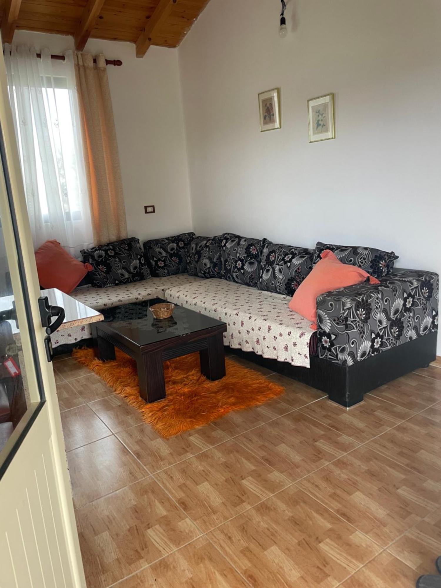 Diarla's 2 Nyaraló